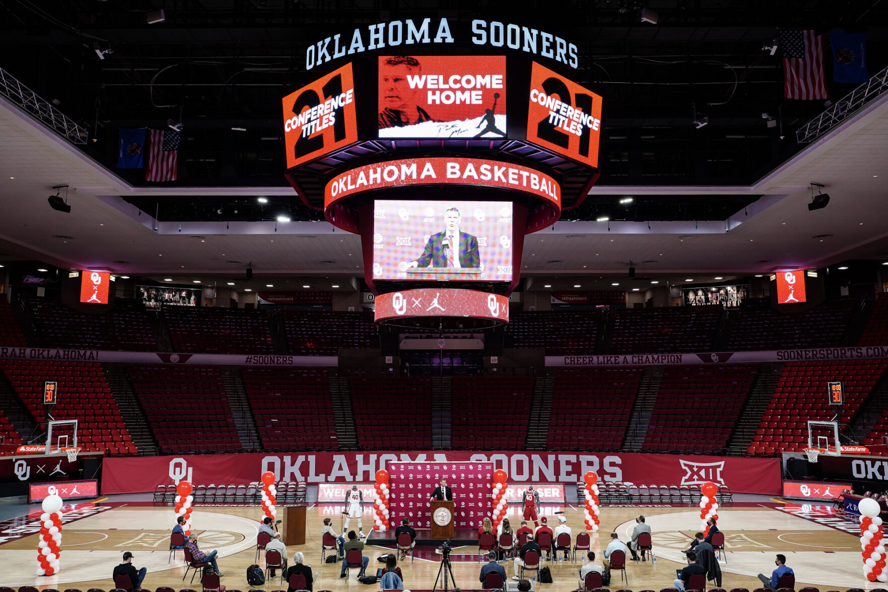 Lloyd Noble Center